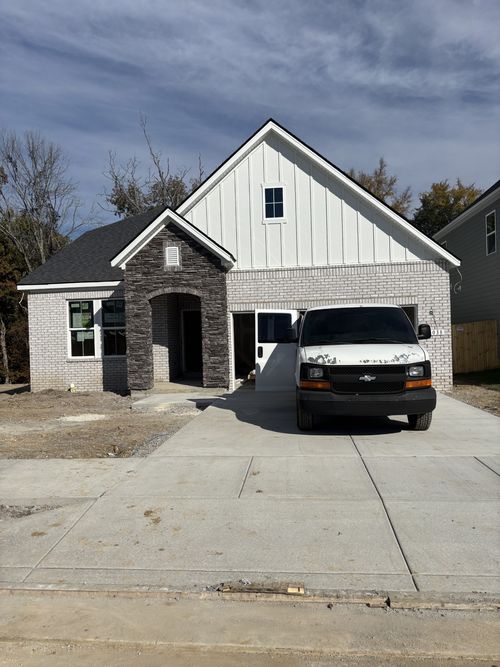 1038 Lionheart Dr, Hermitage, TN, 37076-2489 | Card Image