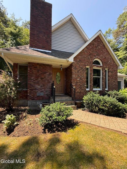 2 Plum Poppy S, Malta, NY, 12020-4437 | Card Image