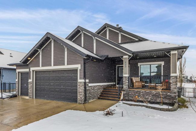 425 Boulder Creek Way Se, Home with 4 bedrooms, 3 bathrooms and 6 parking in Langdon AB | Image 2