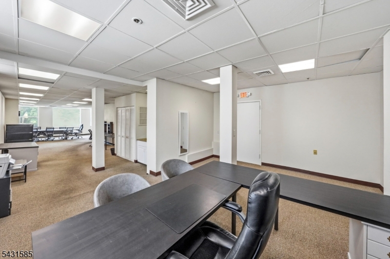 Commercial Lease in Morristown Town 3