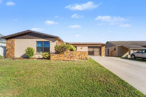8431 Redfield Dr, PORT RICHEY, FL, 34668-4252 | Card Image