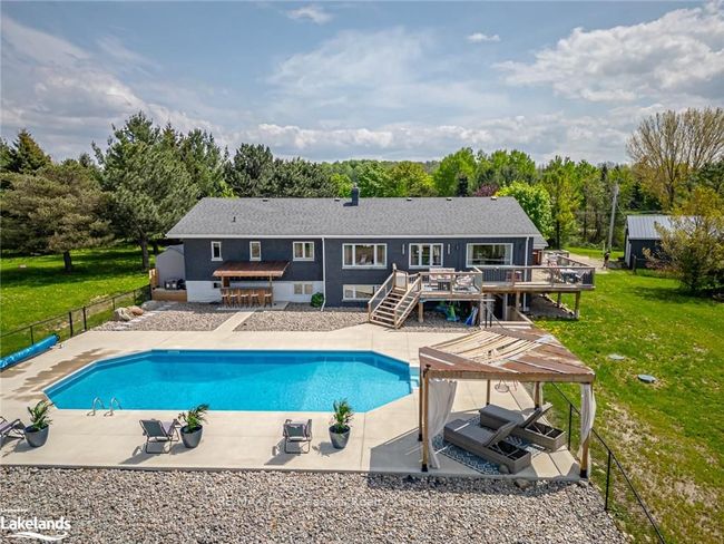086131 Sideroad 7, House other with 4 bedrooms, 2 bathrooms and 4 parking in Meaford ON | Image 4
