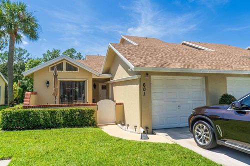 601 Maplewood Dr, Greenacres, FL, 33415-1465 | Card Image