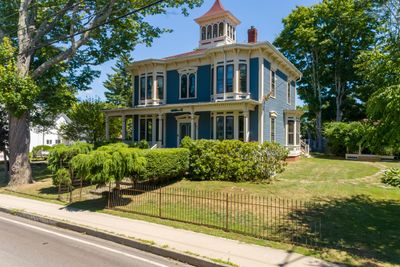 236 Ocean Point Road, House other with 3 bedrooms, 2 bathrooms and null parking in Boothbay ME | Image 1