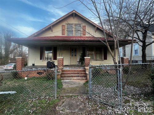 901 8th St, Statesville, NC, 28677-6515 | Card Image
