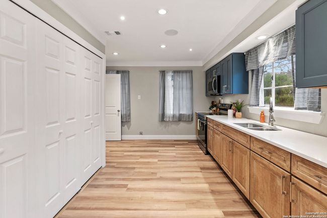 6905 West Ave, Home with 0 bedrooms, 0 bathrooms and null parking in Castle Hills TX | Image 27