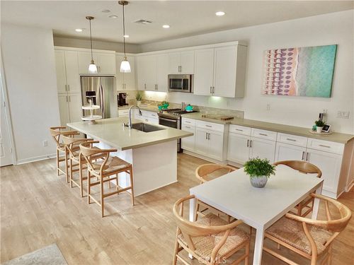 69 Prominence, Lake Forest, CA, 92630-1454 | Card Image