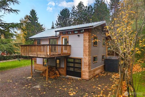 5230 336th Ave Se, Fall City, WA, 98024-9654 | Card Image