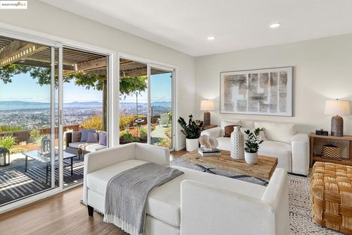 51 Rishell Dr, Oakland, CA, 94619-2331 | Card Image