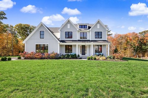 26 Whalen Rd, Hopkinton, MA, 01748 | Card Image