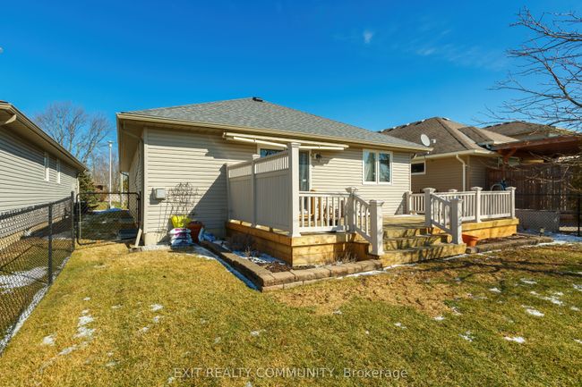 4369 Sixth St, House other with 4 bedrooms, 2 bathrooms and 2 parking in Petrolia ON | Image 47