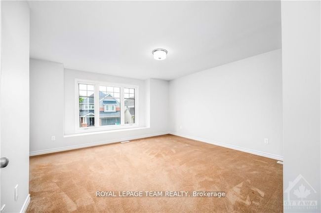 240 Trollius Way, House other with 6 bedrooms, 4 bathrooms and 4 parking in Gloucester ON | Image 11