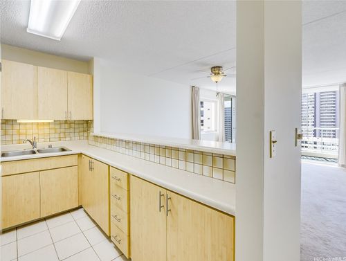 1815-400 Hobron Ln, Honolulu, HI, 96815-1204 | Card Image