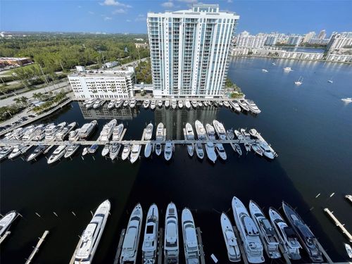 apt-208-17301 Biscayne Blvd, Aventura, FL, 33160-4896 | Card Image