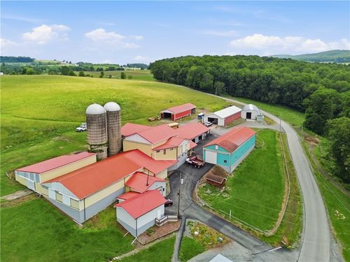 238 Odonnal Rd, Mill Run, PA, 15464-1202 | Card Image