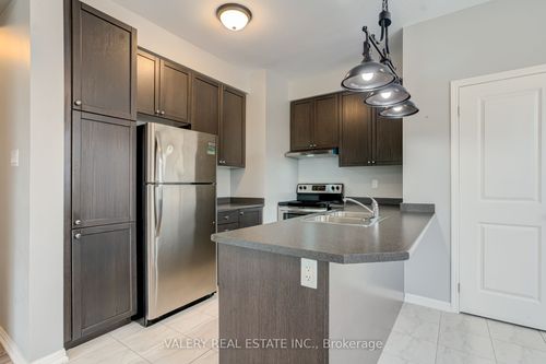 127-80 Aspen Springs Dr, Clarington, ON, L1C0V4 | Card Image