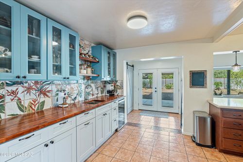 918 N Montezuma Ave, Tucson, AZ, 85711-1034 | Card Image