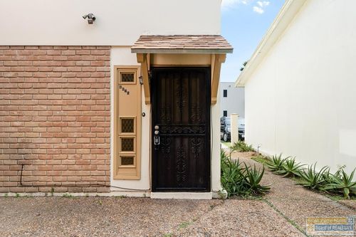 apt-8-402 Champions Dr, Brownsville, TX, 78520-8762 | Card Image