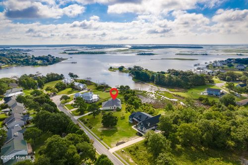 106 Elizabeth Way, Swansboro, NC, 28584-9512 | Card Image