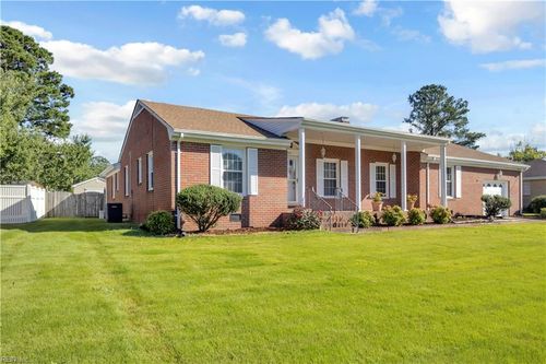 3505 Shoreline Dr, Portsmouth, VA, 23703-4031 | Card Image