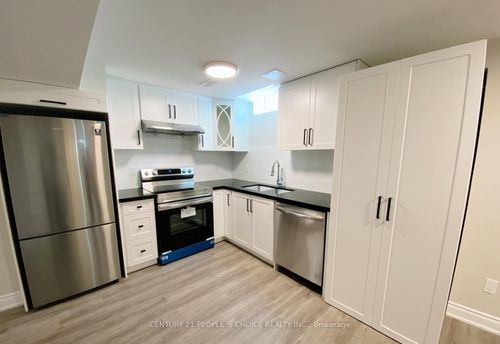 bsmt-922 Silverthorn Mill Ave, Mississauga, ON, L5W1B3 | Card Image