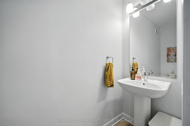 702 Confluence Walk, House attached with 2 bedrooms, 2 bathrooms and 1 parking in Ottawa ON | Image 7