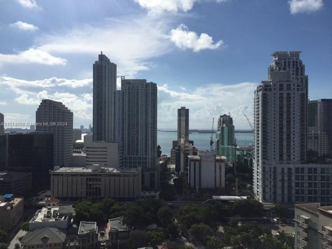 APT-2410 - 999 Sw 1 St Ave, Condo with 1 bedrooms, 1 bathrooms and null parking in Miami FL | Image 8
