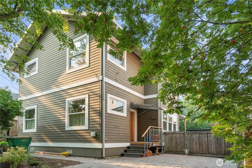 1912 E Union Street, Seattle, WA, 98122 | Card Image