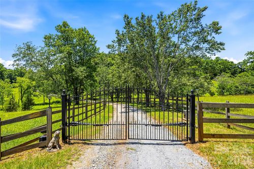 3012 Polk County Line Rd, Rutherfordton, NC, 28139-7314 | Card Image