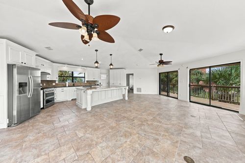 757 Seahorse Ave, Fort Walton Beach, FL, 32548-6051 | Card Image