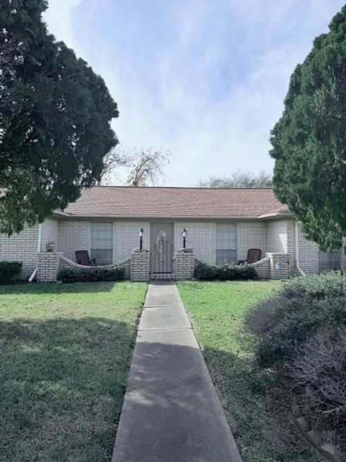 21 N Avenue D, Freeport, TX, 77541-4233 | Card Image