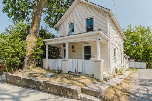 697 Montreal St, Kingston, ON, K7K3J3 | Card Image