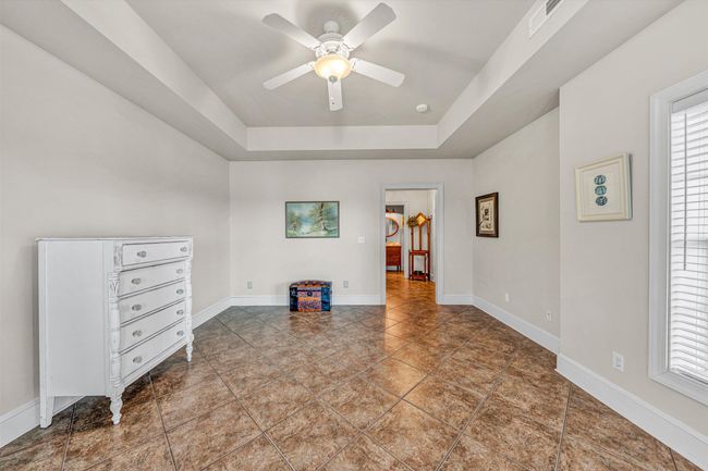220 Village Lane (49) | Image 41