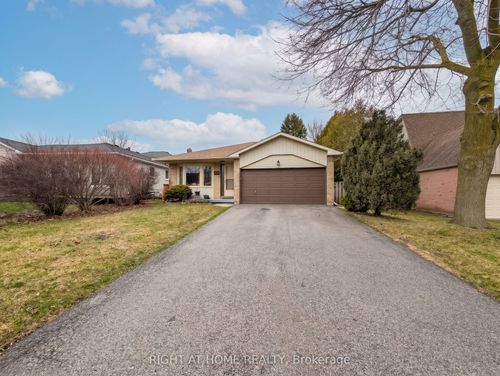 505 London Rd, Newmarket, ON, L3Y6E4 | Card Image