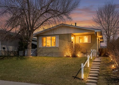 99 Dovercliffe Way Se, Calgary, AB, T2B1W6 | Card Image