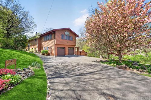 37 Glengary Ln, Croton-On-Hudson, NY, 10520-2168 | Card Image