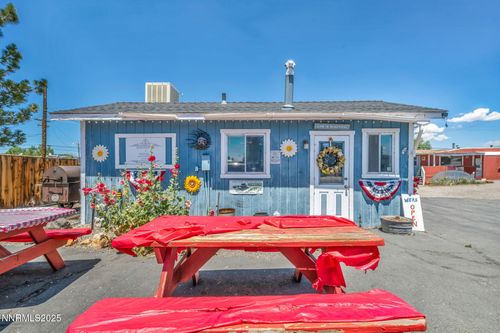 198 Main St, Bridgeport, CA, 93517-8070 | Card Image