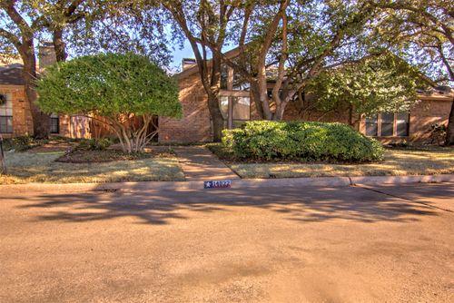 14822 Sopras Cir, Addison, TX, 75001-4411 | Card Image