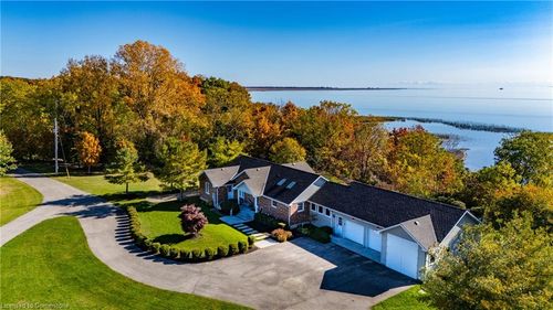 648 Front Rd, Saint Williams, ON, N0E1P0 | Card Image