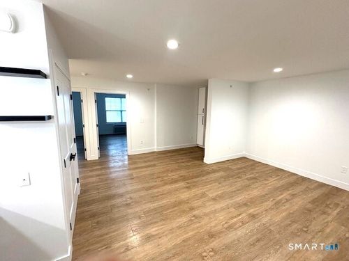 301-25 Church Street, New Milford, CT, 06776 | Card Image