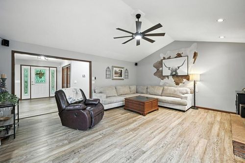 11545 Deer Trace Ln, Harrison, OH, 45030-9533 | Card Image