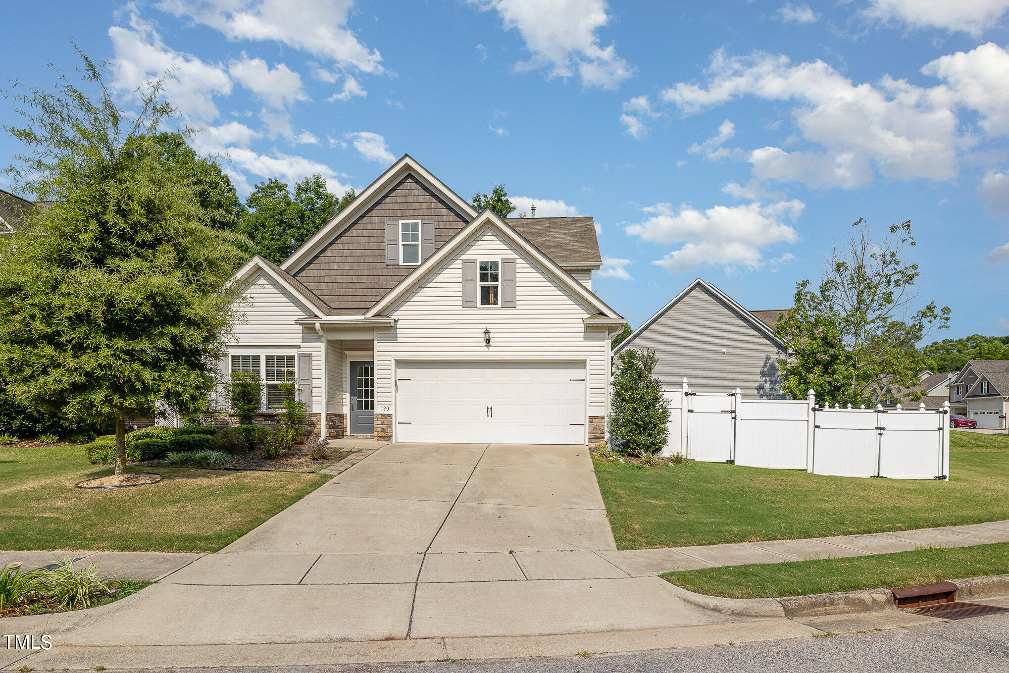 Millwood Dr, Clayton, NC 27527