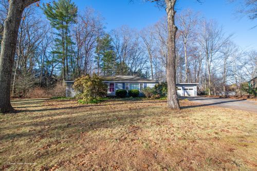 12 Beech St, Woodstock, CT, 06281-3000 | Card Image