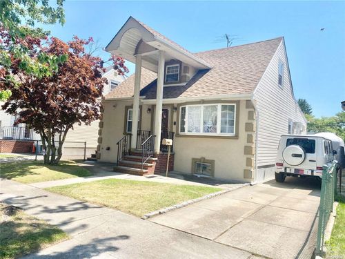 4947 166th St, Fresh Meadows, NY, 11365-1004 | Card Image