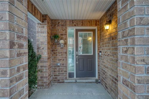 95 Bannister Cres, Brampton, ON, L7A4H4 | Card Image