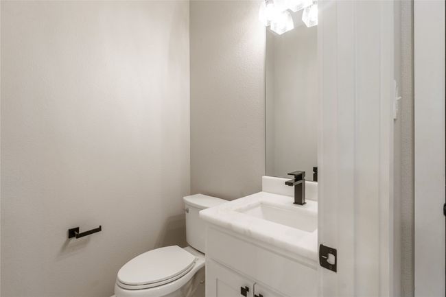 Powered bath | Image 13