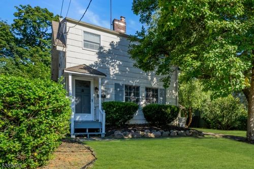 16 Brooklake Rd, Madison, NJ, 07940-2301 | Card Image