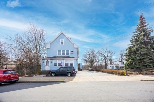 427 Crescent Avenue, Chelsea, MA, 02150 | Card Image