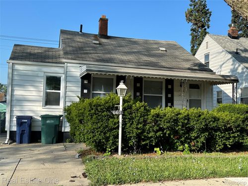 667 Garfield Ave, Lincoln Park, MI, 48146-2811 | Card Image