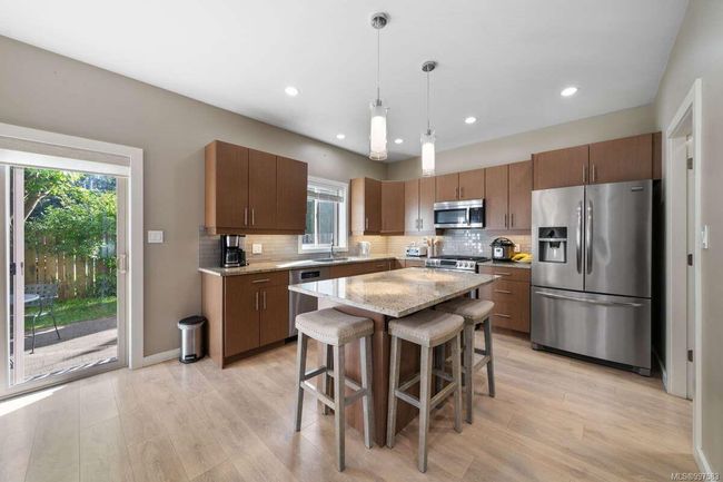 609 Amble Pl, House other with 4 bedrooms, 4 bathrooms and 3 parking in Langford BC | Image 9